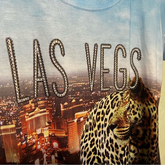 Las Vegas Sequin Decorated Tee 2XL - Picture 2 of 5